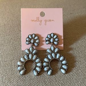 Howlite Earrings 🤍